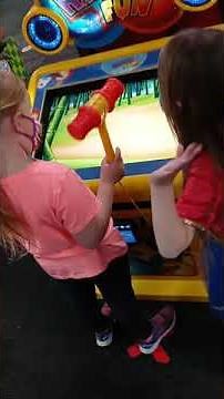 Chuck -E- Cheese Hammer Fun - Mouse & Cheese Time