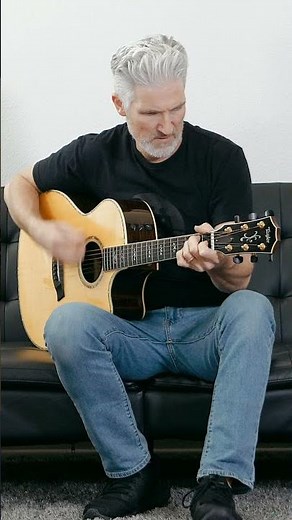 Guitar Battle: Martin vs Taylor