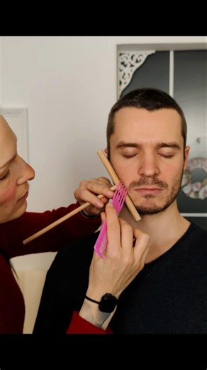 Beard combing and contour control