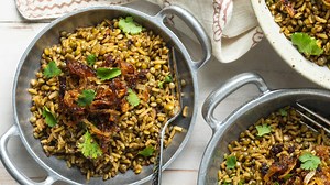 11 reactions | Mujadara Lentils and Rice Recipe – This hearty vegan dish, also known as Lebanese Rice, is a favorite classic meal from the Middle East. Mujadara is an easy and flavorful make-ahead meal, loaded with fabulous spices and topped with crispy fried caramelized onions! Full recipe here! https://www.aspicyperspective.com/mujadara-lentils-and-rice-lebanese-rice/ | A SPICY PERSPECTIVE | Facebook