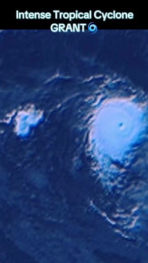 Activity Cyclonic 2025-2026 Intense Tropical Cyclone GRANT🌀 During the last hours, the Tropical cyclone 'Grant' has intensified into an Intense Tropical cyclone. GRANT is moving towards the West South West at about 20 km/h and will not influence weather over the Mascarenes for at least the next 3 days. #weatherforecast #weatherreport #stormchaser #cyclone #grant