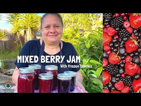 How to Make Homemade Mixed Berry Jam
