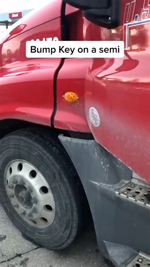 Ever heard of a bump key? #covertcompanion #lockpicking #military #axethrowing #lockpicking #padlock #bypass #lockpicking #sec | Captain Lock Smith