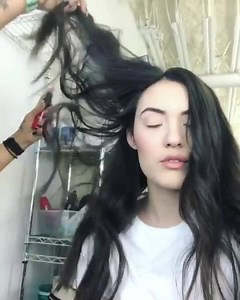 Discover Powder Play Lite, the new addition to the Big Sexy Hair family! While its big sister Powder Play is bold and dramatic, Powder Play Lite offers soft volume and texture to fine and thin hair customers 😘 #repost: Katrina's Hair Story | CosmoProf