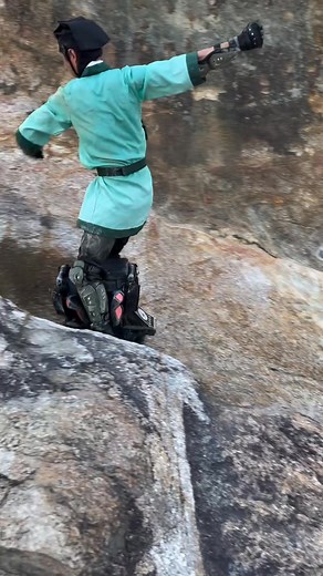 406K views · 2.6K reactions | Monocycle electric #yamaha #bmw #casablanca #moto #maroc #bikelife #c50 | Zakichan24 | Facebook