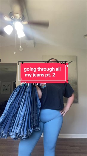 Ignore the pet hair on my shirt i litterally can never escape it 😂 But yall let me know about those two pairs of jeans do i keep them? #closetcleanout #westernfashion