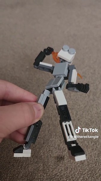 Creative LEGO Posing Techniques for Articulated Figures