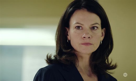 Mensonges - S01 E06 - Voyage dans le temps