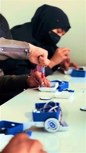 LEARNING ROBOTICS WITH BYTE