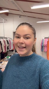 12K views · 104 reactions | ❤️SE MED PÅ LIVE KL. 18.30 - Når vi laver LAGERSALG live!! ✅ Skriv Krone 1 for at få besked! | Krone 1 | Facebook