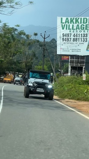 JEEP JEEP 💪💪 #jeep#jeeplife #jeepfamily #jeepoffroad #jeep4x4 #bike #bikelove #bikelifestyle #bikerider #car #carcare #carelife #carmodified #bus #touristbus #business#grandtouristbuses❣️ CBZ OLD BIKE | Zainul Abid Kottakulath
