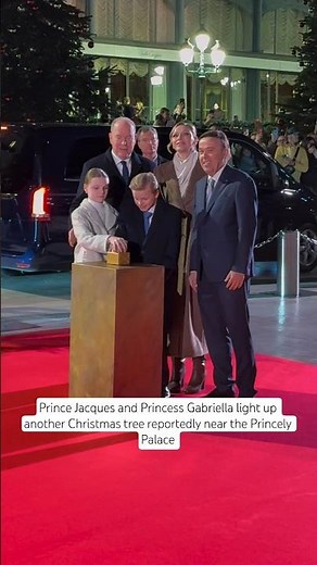 #PrinceJacques and #PrincessGabriella light up the Christmas tree in Monaco again! #shorts
