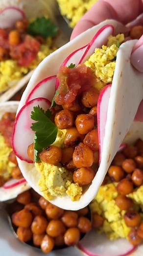 These quick and hearty vegan breakfast tacos are made with crispy chickpeas and a tofu scramble 🌮 | Live Eat Learn