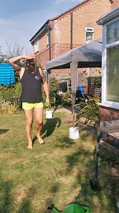 How are you coping with today's heat? Jay Commins from York has a nice little work from home set up 😎☀️ Latest weather updates here: https://bit.ly/3zih3W8 | ITV Calendar