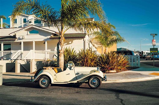 This Is California’s ‘Last Great Beach Town’—and It Has One of the Most Peaceful Beaches in the State With No Crowds