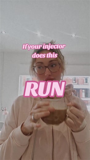 If someone can do 3 areas of 'tox for £100 at full price, ask what they’re injecting… because the maths doesn’t math 👀🚩 A UK-approved toxin alone costs over £100 once you add: ✔️ Prescription fees ✔️ Cold-chain medical delivery ✔️ Regulated product So how is that practitioner making money when all of the above costs over £100 before the clients in the chair and befire consumables have been taken into account.... They aren’t. Corners are being cut. How? Illegal, unregulated toxins are circulati