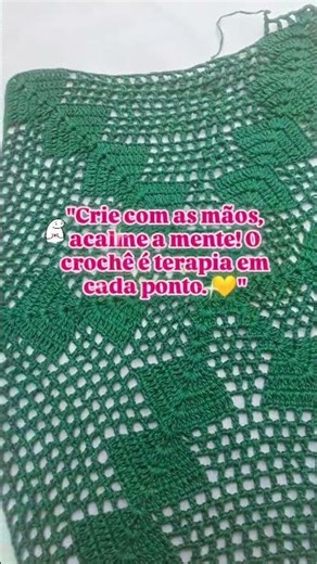 "Crie com as mãos, acalme a mente! O crochê é terapia em cada ponto. 🧵💛"