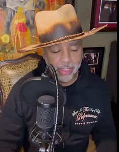 We have it all!!! If you love music, this is your show! Come on, spend a part of your weekend with me. Weekend with Ed Gordon every Saturday 9-11AM (encore Sundays 1-3PM) EST. Todays jams, yesterday’s hits, plus the stories behind the music and artists. Don’t stop here, check us out on @siriusxm channel 141. Betcha we became one of the best parts of your weekend! 🎩 @straw_and_wool | Ed Gordon
