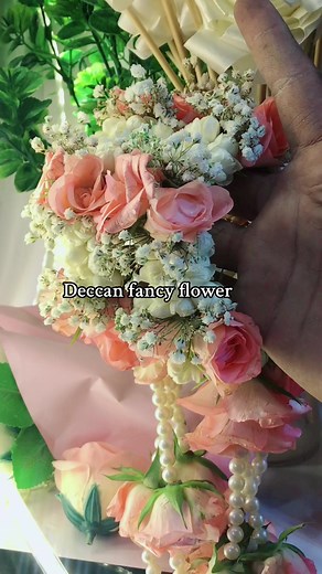 Fresh Flower Bridal Gajry: Beautiful Flower Accessories for Mehendi and Wedding Decor