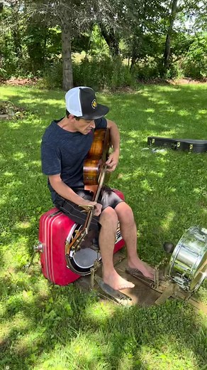 Button the Busker (@buttonthebusker)’s videos with original sound - Button the Busker