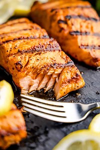 10K views · 72 reactions | Simple grilled salmon is all about clean flavors and perfect texture. Lightly seasoned and cooked until just flaky, it’s an easy go-to for weeknight dinners or laid-back summer meals. https://thestayathomechef.com/simple-grilled-salmon/ | Recipes | Facebook