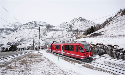 Alpine Train at Christmas