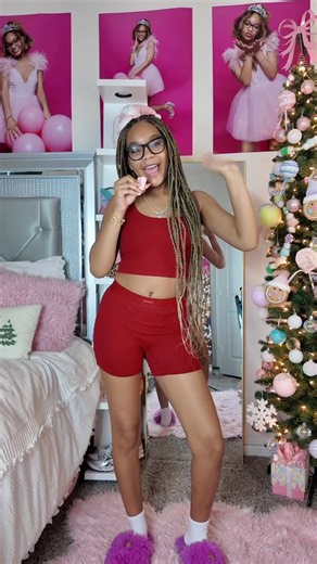 Maddy Grace 🎀 on Instagram: "Get dressed with me for the day! 🥰 Y’all know i love me a hoodie!! - #getdressedwithme #outfitideas #OOTD #maddygrace #fashiontiktok"