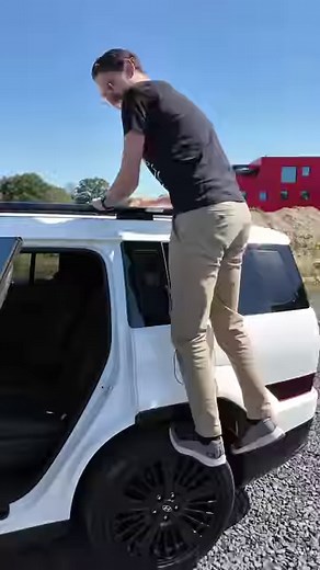 279K views · 173 reactions | The all-new Volkswagen Passat has increased in length (now at 4,92 m / 194“) and now wants to challenge Audi A6 Avant, BMW 5 Series Touring and Mercedes E-Class Estate! The Passat B9 aims for a more upmarket approach. The biggest screen on the interior now is at 15“. #volkswagen #vw #vwpassat #volkswagenpasst #passatb9 #vwpassatb9 #carsofinstagram | Autogefühl | Facebook