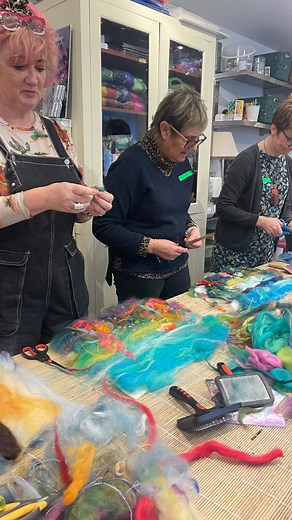 Another superb collection of landscape paintings created at today’s workshop with this great bunch. Lots of colour and laughter was had. #felting #feltro #felt #fibreartist #woolart #feltedpainting #painting #artist #scottishlandscapes #art #fyp #colour #sheep #fleece #merino #embroidery #needlefelting | Moy Mackay Artist