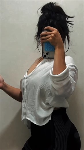 Niyati Yadav on Instagram: "🎀🪬 . . . . . . Cute , Dopamine , Guru Randhawa , Trending audio , viral , face , smile, curves , edits , edit , slow motion, animation, Face card, Physique, Smile, Strong, Strength, Pretty, Strong, Back, Traps, Viral, Trending, Trend, Best, Fitness, Gym viral, For you page, Girl, Gym, Dual Personality, Split Personality, Motivation, Smile, Workout, Flex, Muscles, Trending, Trend, Confess your love, Flex, Muscle, Pump, Flex, Gym, gym girl, outside gym, girl, motivati