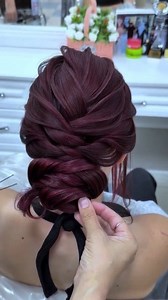 El paso a paso mas detallado de peinados extremadamente hermosos y con toque de elegancia 🫠❤️😍 . . . . . . . . . #peinados #penteados #tendencias2025 #peinadosboda #belleza #peinadoselegantes #tendencia #braids #reels #peinadosfaciles | Dani Hairstyles