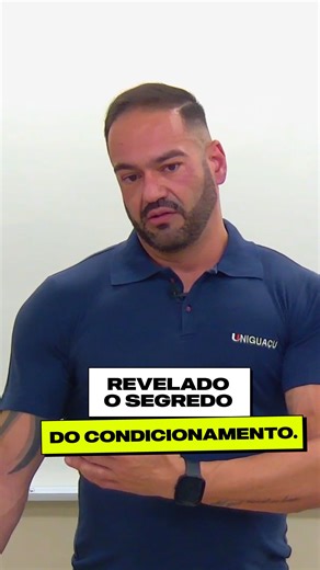 Faculdade UNIGUAÇU | Unidade Rio de Janeiro on Instagram: "🤔 Você realmente considera a capacidade aeróbica do seu aluno na hora de prescrever treino? Modelos aeróbicos estimulam biogênese mitocondrial, aumentam a captação de glicose e elevam o VO2 máx. Esses ajustes mudam a eficiência energética e a resistência muscular, impactando diretamente a evolução no treino de força. Assista ao trecho da aula do professor @rodrigogibin para entender o mecanismo completo. 👉 Conheça mais sobre a pós em 