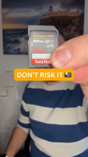 Why do most professional photographers use smaller memory cards? 💾 Last year, a photographer in France used a 512GB card for several days straight. By day five… disaster. The card failed, and all his photos were gone. 😱 Lesson: smaller cards are safer. If one fails, you lose less. Swap them often and protect your work! Follow Clever Photographer for more photography & editing tips. #photographytips #photographygear #memorycards #cameragear #photographyadvice #learnphotography #photographybasic