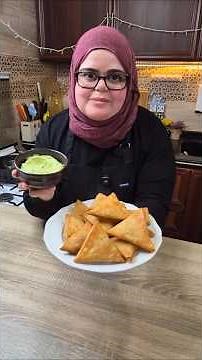 سمبوسك الفاهيتا مع الصوص الأخضر 🌙 #اكسبلور #طبخ #وصفات_رمضان #سمبوسة