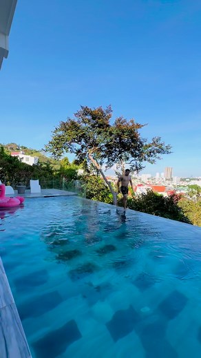 477K views · 5.5K reactions | Review vila hồ bơi tràn viền tại Vũng Tàu chơi được Dj ngoài trời và có phòng karaoke xịn xò cách âm, bida, game mini, ghế masssage 殺 | Thanh Chung | Facebook