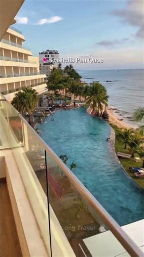 🌴✨ 5 Best Hotels in Phú Quốc for Your Dream Island Escape 💙\n\nFrom luxury beachfront resorts to sty