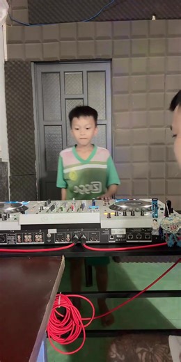 DJ Remix Trends: Enjoy the Beat!