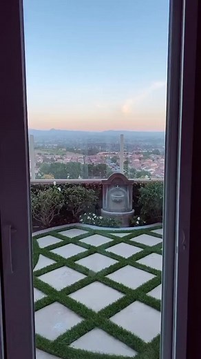 3.3K views · 11 reactions | When my wife tells me to go clean the windows #windex #windexchallenge #window #clean #cleanwindowcheck | Hudsoner | Facebook