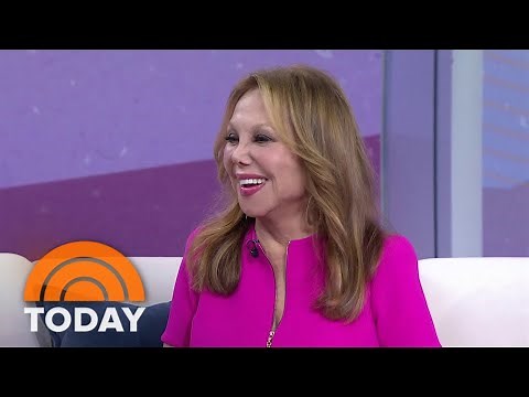 Marlo Thomas Talks Hallmark Movie ‘A Magical Christmas Village’