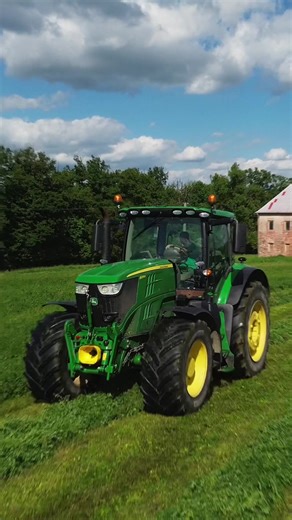 Maximizing Alfalfa Yield with John Deere 6R and 7R Tractors