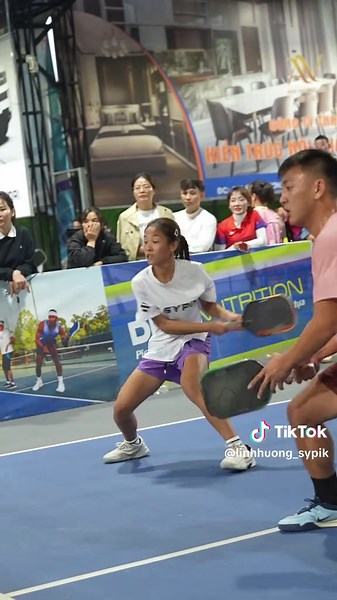 Máy bắn bóng Đan Linh Hương - Trải nghiệm thú vị