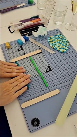 Marbled Earrings Jewellery Workshop in Vienna - DIY Polymer Clay Earrings Workshop