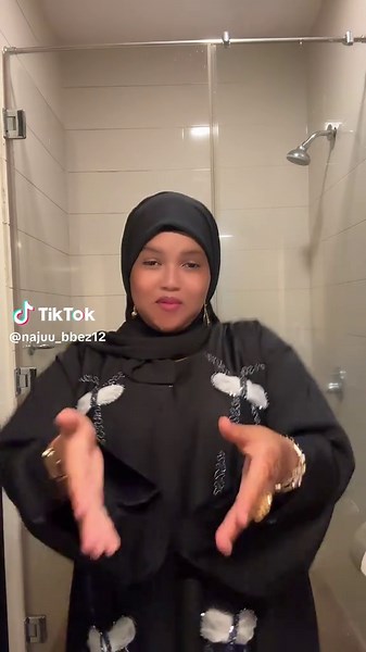 #somalitiktok12 #somaligirls #fypシ #foryoupage #dancer #najuubbe