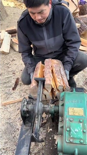 Powerful Log Splitting Machine 🪵⚙️ | Firewood Processing in Seconds
