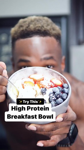 Try out these delicious HIGH PROTEIN BOWL These are so easy to make, literally takes 5min to make. What you need: - 375g Greek yogurt (I’m using the 2% fat) - 2 scoops @Alpha Lion whey protein powder (use code OJFIT for some discounts!) - 1 Banana - 1/2 cup (75g) strawberries - 1/3 cup (55g) blueberries - 1.5 Tbsp (5g) shredded coconut flakes How to: - Add plain yogurt to a bowl, along with protein powder. - Mix well until the protein powder blends in with the yogurt. - Top the bowl with banana,