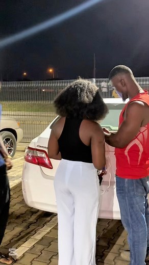 He prank the wrong person 🤣🤣 #comedy #viralreelsシ #prank | Bsunjazzy comedies