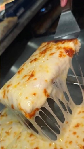 Thick, cheesy, and delicious, SICILIAN CHEESE PIZZA is pizza perfection! 🍕🧀 Bravo Pizza NYC