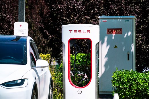 How Long Does a Tesla Model 3 Battery Last?