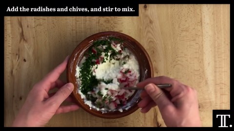 Creamy Gzik (Polish Cottage Cheese Dip) Recipe