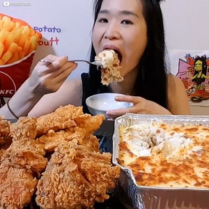 18K views · 635 reactions | Eating CREAMY Chicken Shepherd's Pie with KFC! #mukbang #asmr #kfc #fastfood #crispy #friedchicken | Peggie Neo | Facebook